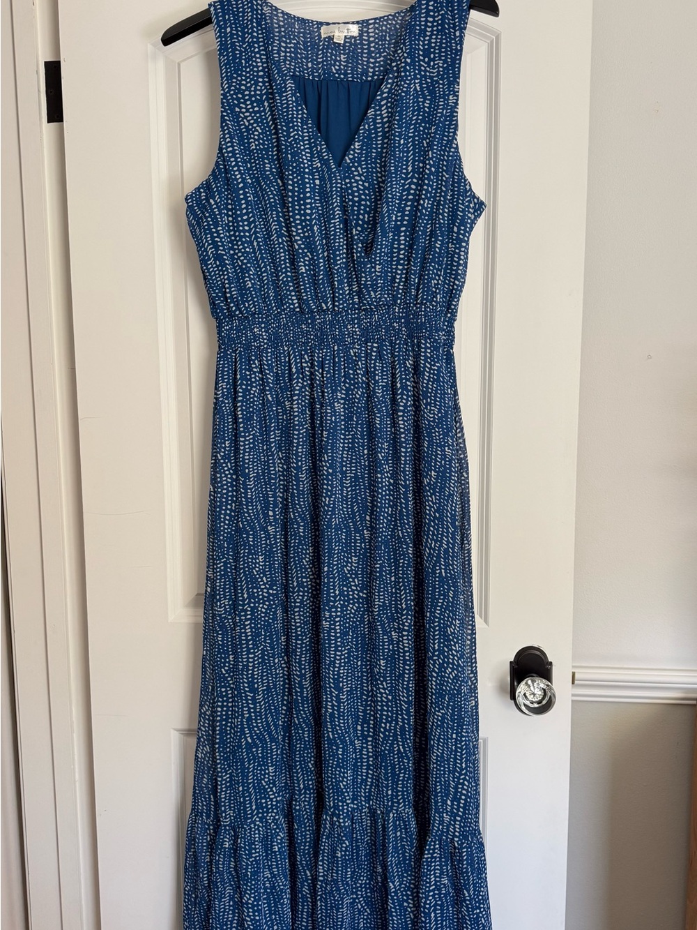 nine britton Navy Blue Printed Sleeveless Maxi Dress